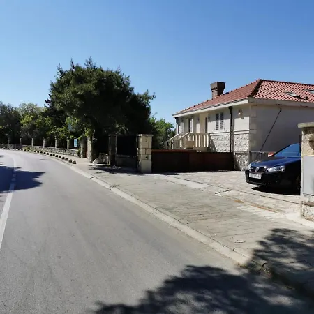 Piccola Apartments - 50M From Beach Dubrovnik Exterior photo