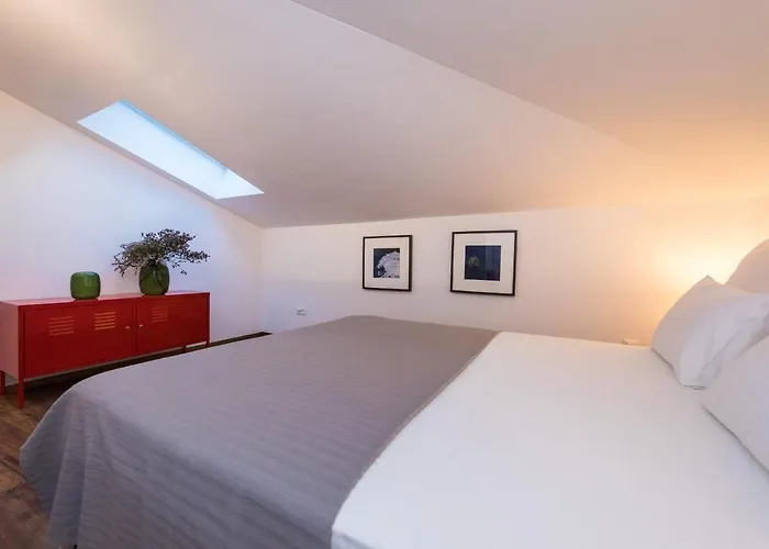Piccola Apartments - 50M From Beach