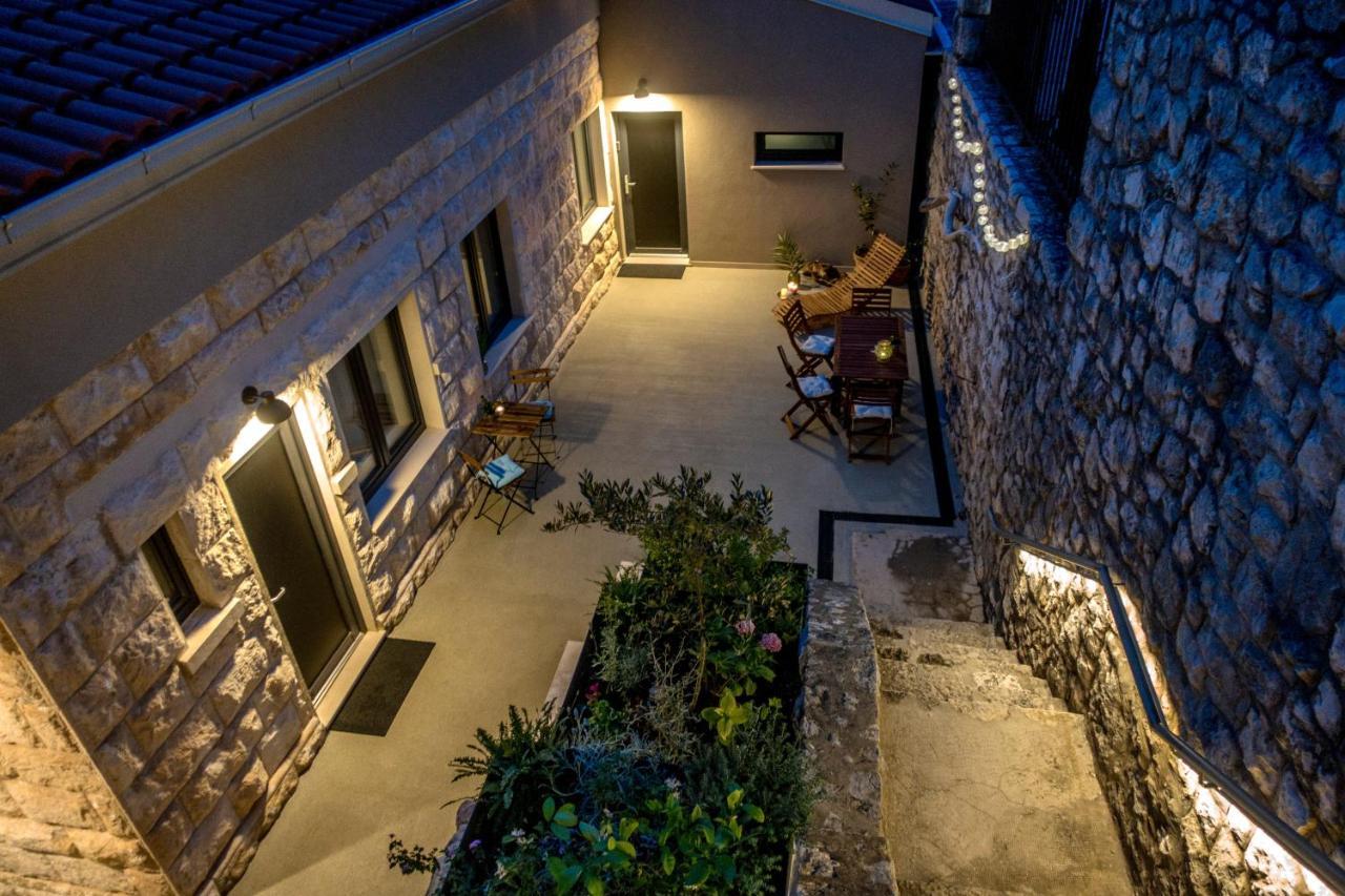 Apartment Piccola - 50m From *